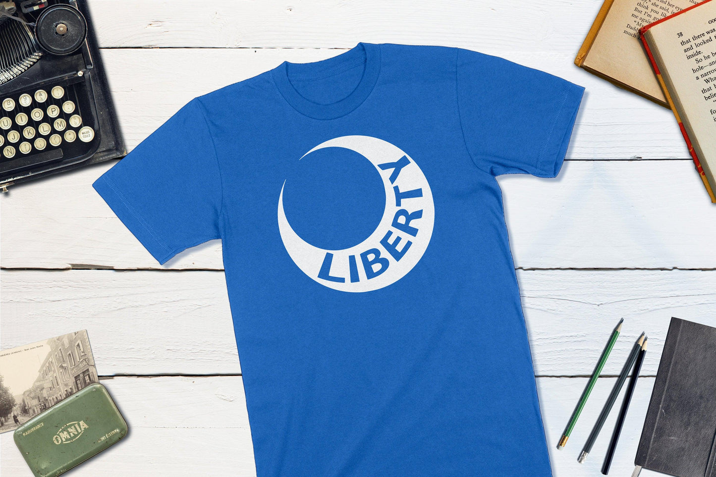 Fort Moultrie Liberty Flag-Unisex T-shirt-Yesteeyear