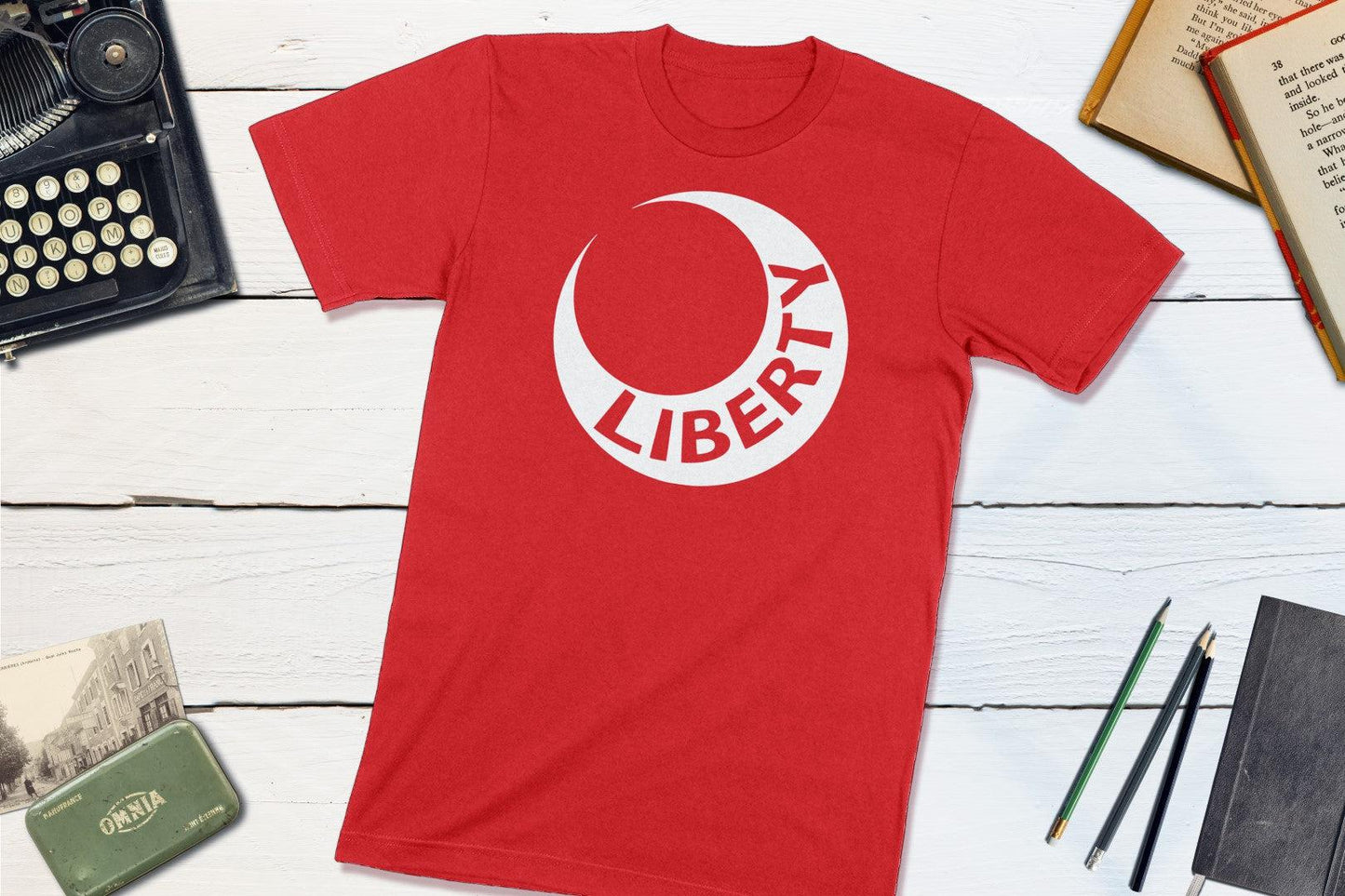 Fort Moultrie Liberty Flag-Unisex T-shirt-Yesteeyear