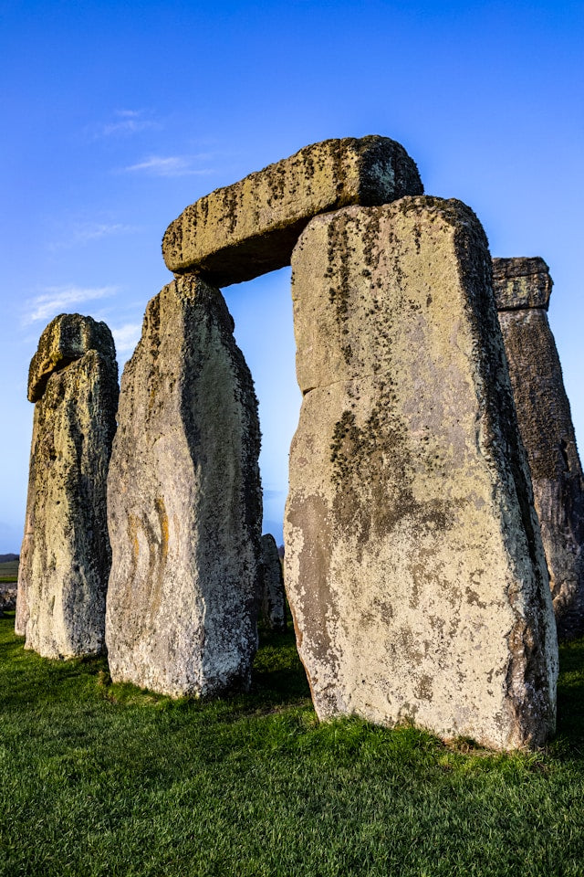 Major Lunar Standstill and Stonehenge’s Alignment